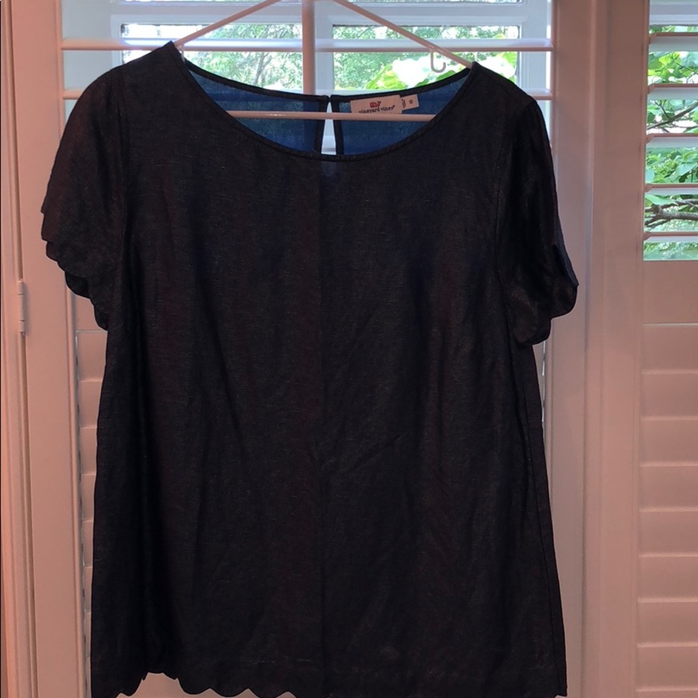 Vineyard Vines Chambray Pullover top with scalloped sleeves and bodice hem